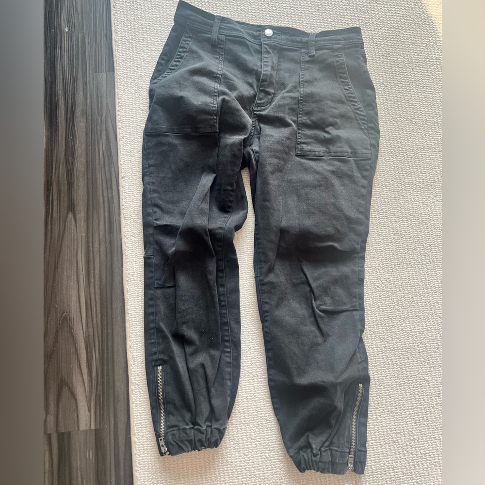 7 For All Mankind Black Ankle Cropped Jeans